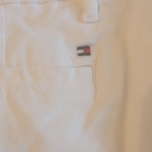 Tommy Hilfiger shorts - Picture 4 of 4